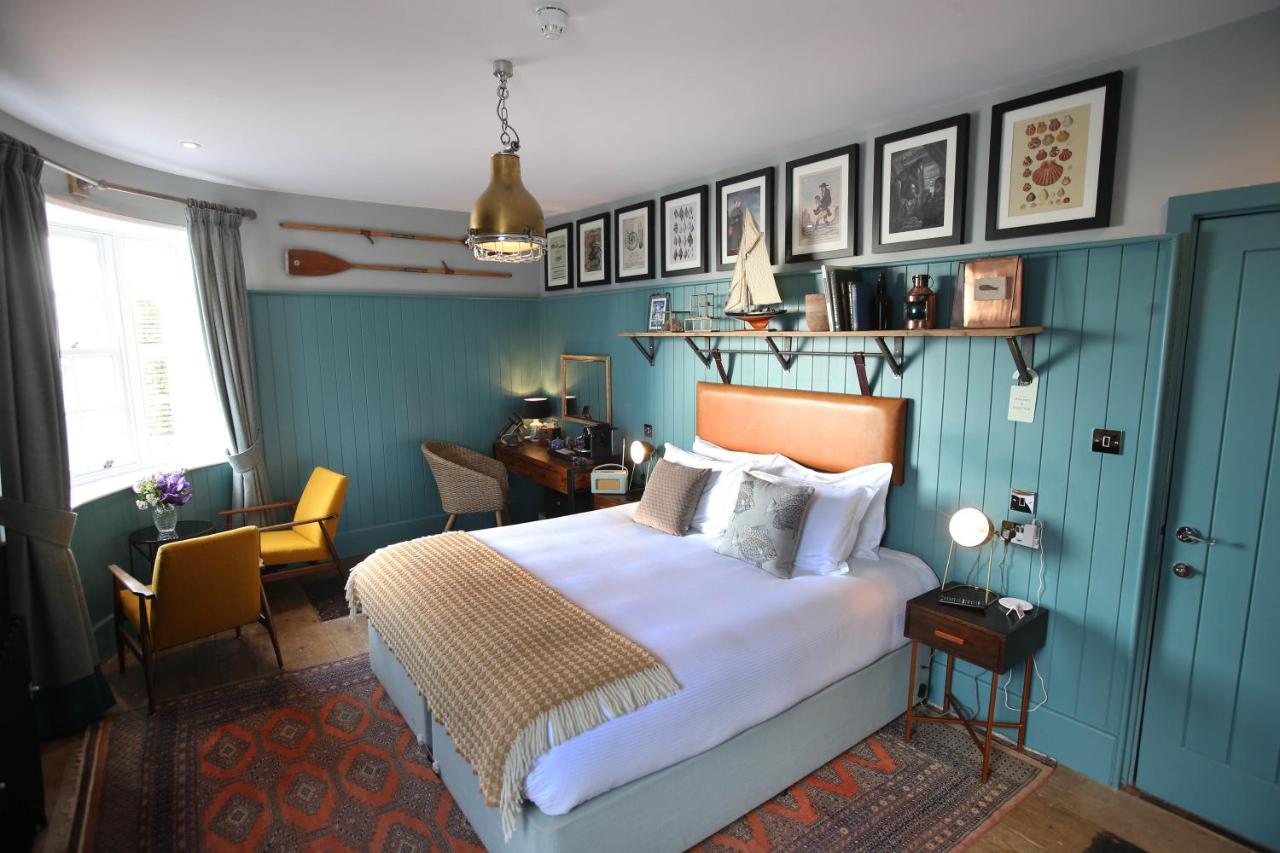 The Pilot Boat Hotel Lyme Regis Esterno foto